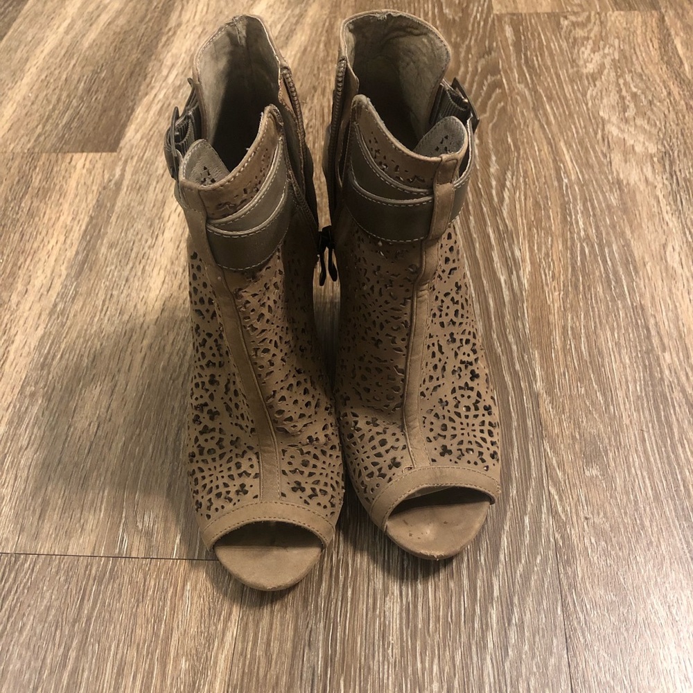6.5 Vince Camuto Shoes